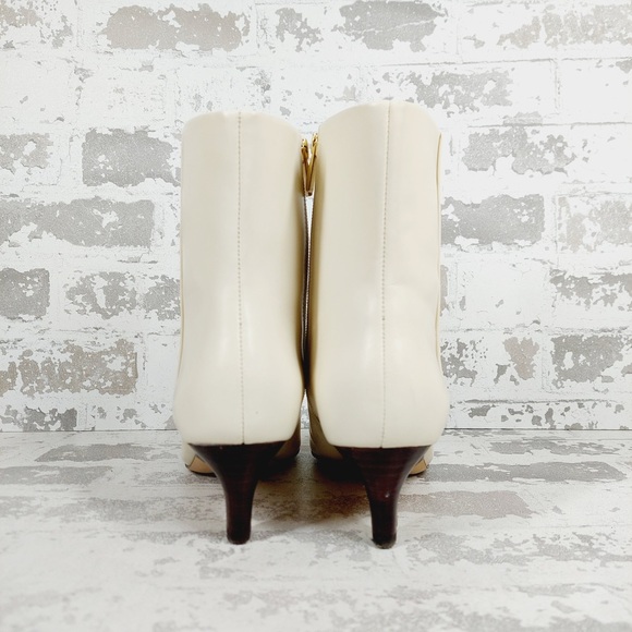 Nordstrom Arazio Kitten Heel White Cream Leather Ankle Booties Size 9 - Picture 8 of 13